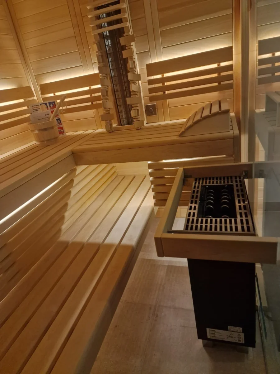 Saunabänke über Eck in einer Maßanfertigung