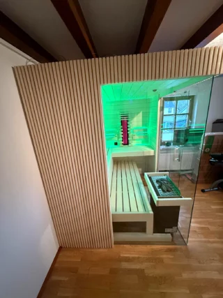 Morena in Linde mit Stäbchenfassade
